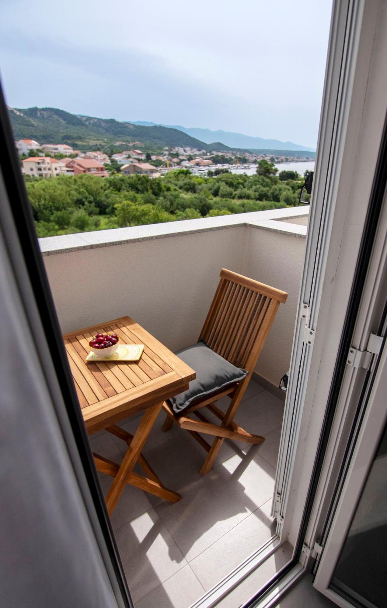 Haus Helga Apartman Rab Town Kültér fotó